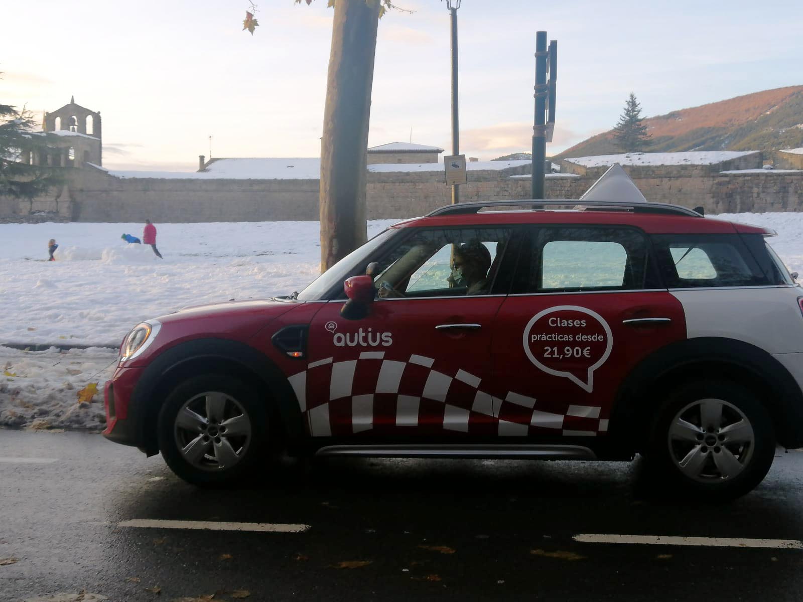 consejos para conducir con nieve autius autoescuelas